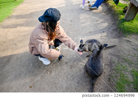 Machu's Book of Weida Liya Province - Moonlight Sanctuary Opening Small Bags of Rats East and West, Mac's Book of Mac's Books 124694996