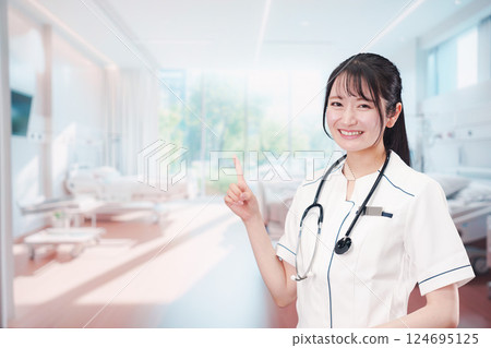 A young female nurse working at a medical institution 124695125