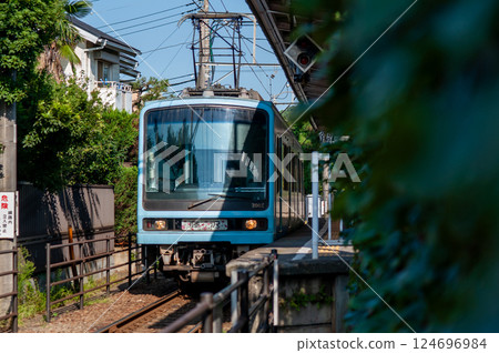 Enoshima Electric Railway at the station platform, Wadazuka, Kamakura, Kanagawa Prefecture Enoshima Electric Railway at the station platform, Wadazuka, Kamakura, Kanagawa Prefecture 124696984
