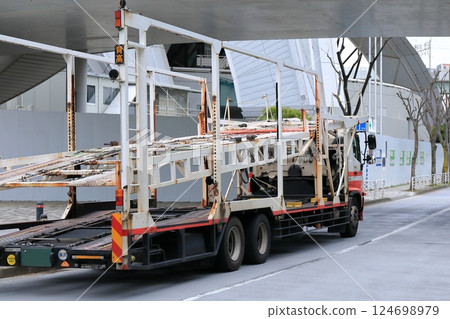 承運車（車輛承運人） 124698979