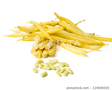 Yellow French Beans, Raw String Beans Pile, Fresh Wax Bean Pods Yellow French Beans, Raw String Beans Pile, Fresh Wax Bean Pods 124699305