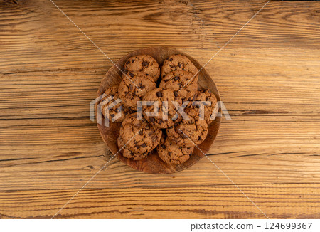 Chocolate chips cookies , American biscuits, cocoa confectionery cake, sweet morsels bakery 124699367