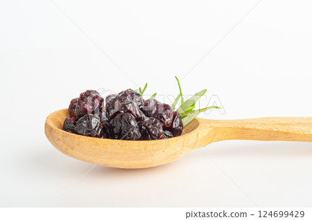 Dry Cranberry, Dried Lingonberry Berries, Cowberry Natural Dessert, Healthy Diet, Organic Snack, 124699429