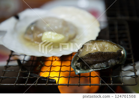 Abalone dance grill 124701508