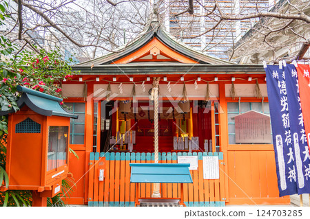 Naniwa Shrine (Settsu Province's main shrine) Naniwa Omiya, sub-shrine, Hakuro Inari Shrine, main hall Naniwa Shrine (Settsu Province's main shrine) Naniwa Omiya, sub-shrine, Hakuro Inari Shrine, main hall 124703285