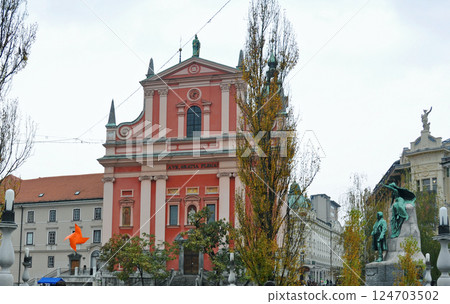 Central Europe, Slovenia, capital city, Ljubljana, Church of the Annunciation and bronze statue in Preseren Square 124703502