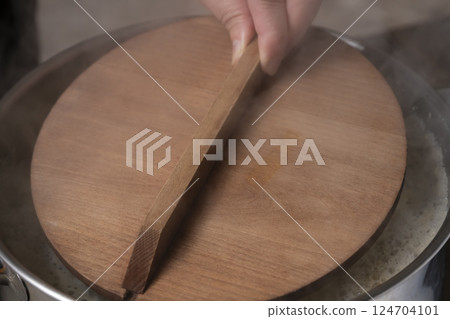 準備竹筍:去除苦味 準備竹筍:去除苦味 124704101