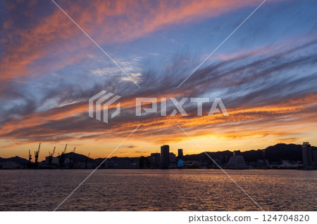 Sunset at Kobe Port in Chuo Ward, Kobe City 124704820