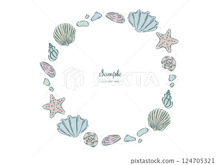 A round frame of stylish shells (conch, bivalve, scallop, and cherry shell) and starfish picked up on the beach. 124705321