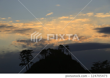 堂島的美麗夕陽 124705473