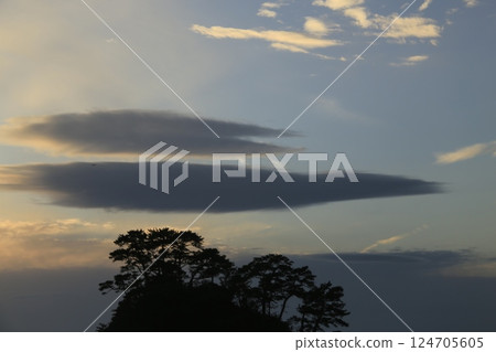 堂島的美麗夕陽 124705605