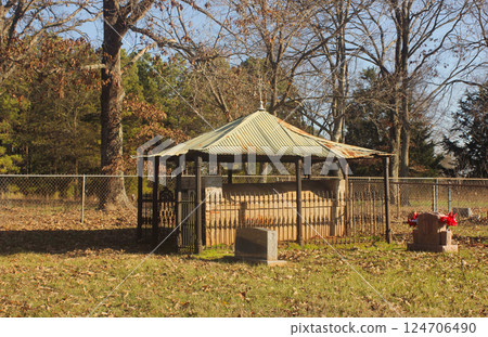 Historic Grave of Veteran of War of 1812 Located in Rural East Texas 124706490