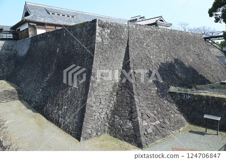 [熊本縣] 熊本城：兩種石牆 124706847