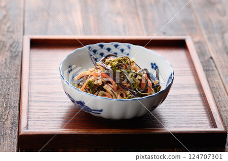 Spring Luxury: Stewed Fern and Konjac (Stocked Dish) Spring Luxury: Stewed Fern and Konjac (Stocked Dish) 124707301