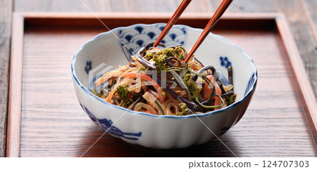 Spring Luxury: Stewed Fern and Konjac (Stocked Dish) 124707303