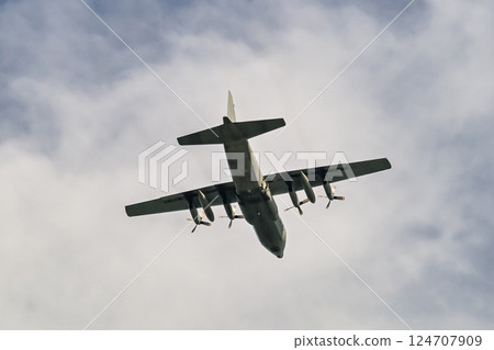France Airplane transport Airbus A400M Atlas, military transport aircraft Europe NATO 124707909