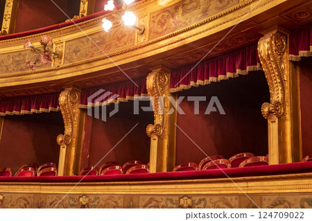 classic theater  124709022