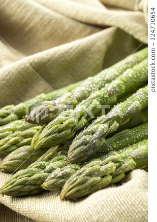 新鮮可口的蘆筍 124710654