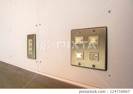 switch installed on the wall 124710667