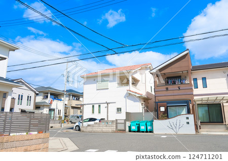 [Osaka Prefecture] March - Quiet residential area 124711201