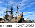 North Sea fishing village - Volendam 124712562