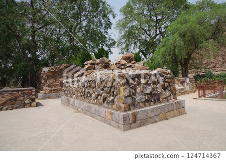 India: World Heritage Site, Qutub Minar and its Monuments in Delhi 124714367