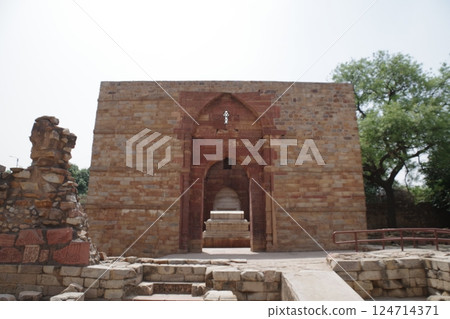 印度:世界遺產、德里顧特卜塔及其紀念碑 印度:世界遺產、德里顧特卜塔及其紀念碑 124714371