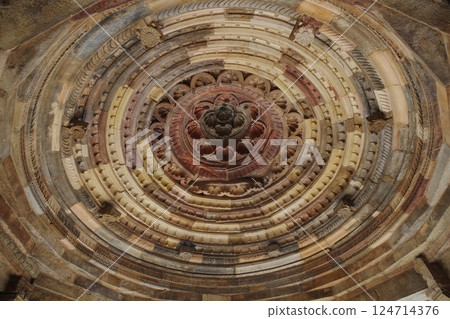 印度:世界遺產、德里顧特卜塔及其紀念碑 印度:世界遺產、德里顧特卜塔及其紀念碑 124714376