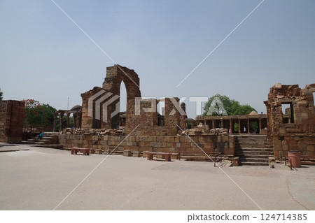 India: World Heritage Site, Qutub Minar and its Monuments in Delhi India: World Heritage Site, Qutub Minar and its Monuments in Delhi 124714385