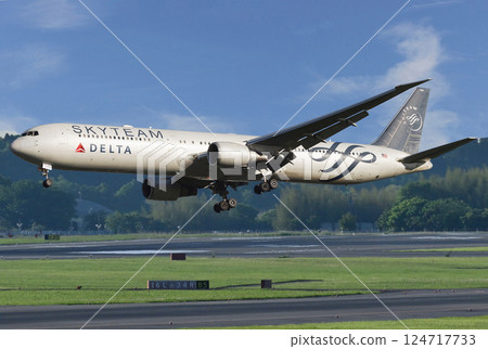 達美航空 B767 天合聯盟東洋山航空 右 達美航空 B767 天合聯盟東洋山航空 右 124717733