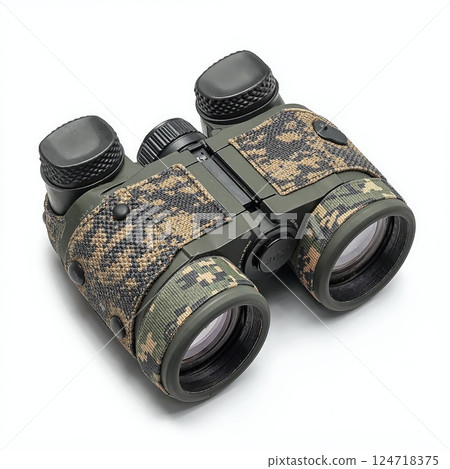 High-definition camo binoculars for outdoor exploration and wildlife observation adventures 124718375