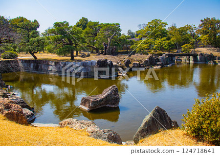 [京都風景] 初春的二城二之丸庭園 124718641
