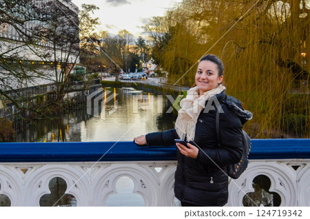 Evening Walk on the Guildford Bridge, UK 124719342