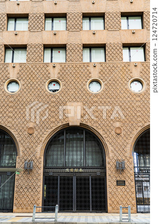 Mitsuyo Securities Headquarters Building (Living Architectural Museum) Entrance Brick Architecture (Combining Classic and Modern) Mitsuyo Securities Headquarters Building (Living Architectural Museum) Entrance Brick Architecture (Combining Classic and Modern) 124720714