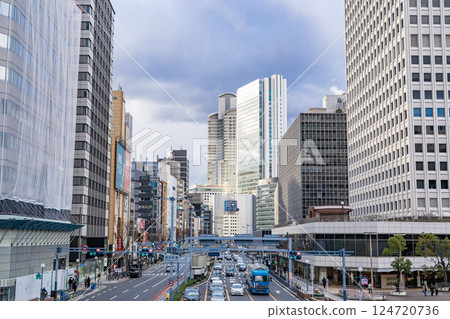 Sonezaki-dori and the buildings of Nishi-Umeda (Breeze Tower and Herbis Osaka) seen from Nishitenma in Kita-ku, Osaka 124720736
