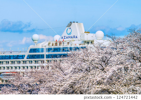 Yokohama cityscape, Japan. The Azamara Pursuit at the Shinko Pier passenger ship terminal, which arrived for the first time. Cherry blossoms in full bloom... = 5th Yokohama cityscape, Japan. The Azamara Pursuit at the Shinko Pier passenger ship terminal, which arrived for the first time. Cherry blossoms in full bloom... = 5th 124721442