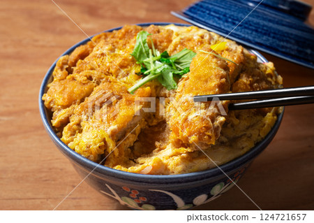 A hearty pork cutlet bowl 124721657