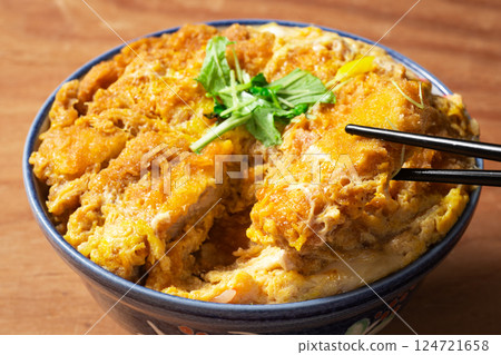 A hearty pork cutlet bowl 124721658