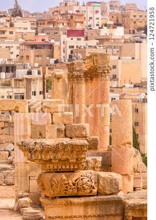 Ancient roman ruins of Jerash Gerasa, Jordan 124721958