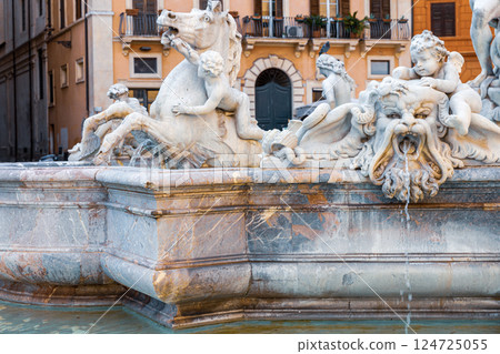 Roman baroque fountains 124725055