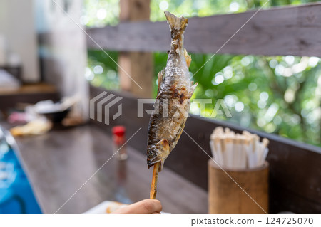 [Iya specialty] Grilled sweetfish with salt [Tokushima] 124725070