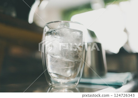冰 冰冷 杯 124726343