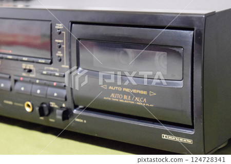 Cassette Deck Pioneer CT-w505r. cassette deck exterior. 124728341