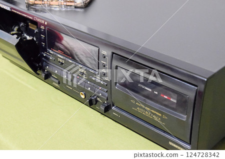 Cassette Deck Pioneer CT-w505r. cassette deck exterior. 124728342