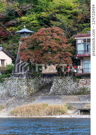 View of Mino City in the middle reaches of the Nagara River 124728494