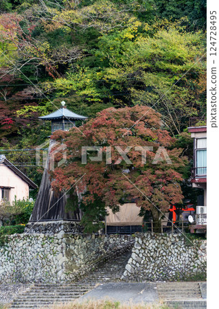View of Mino City in the middle reaches of the Nagara River 124728495