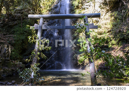 Iwamon Waterfall Iwamon Waterfall 124728920