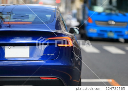 汽車尾燈 124729565