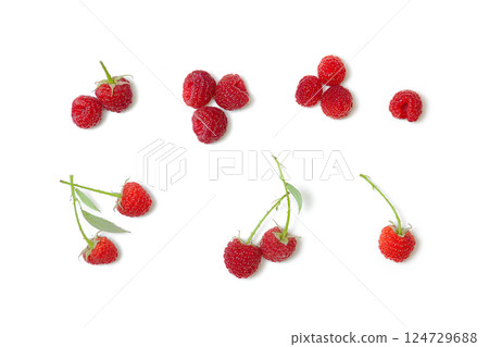 Set of Ripe raspbarry on white background 124729688