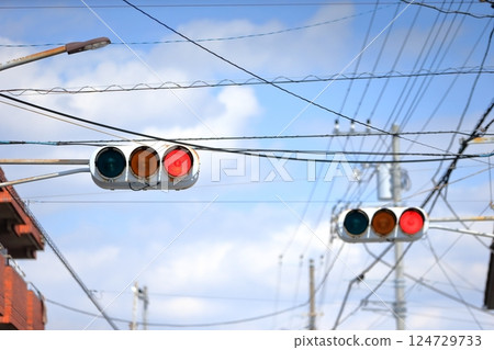 交通燈 124729733